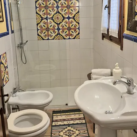 I 2 Leoni Oda ve Kahvaltı Lecce